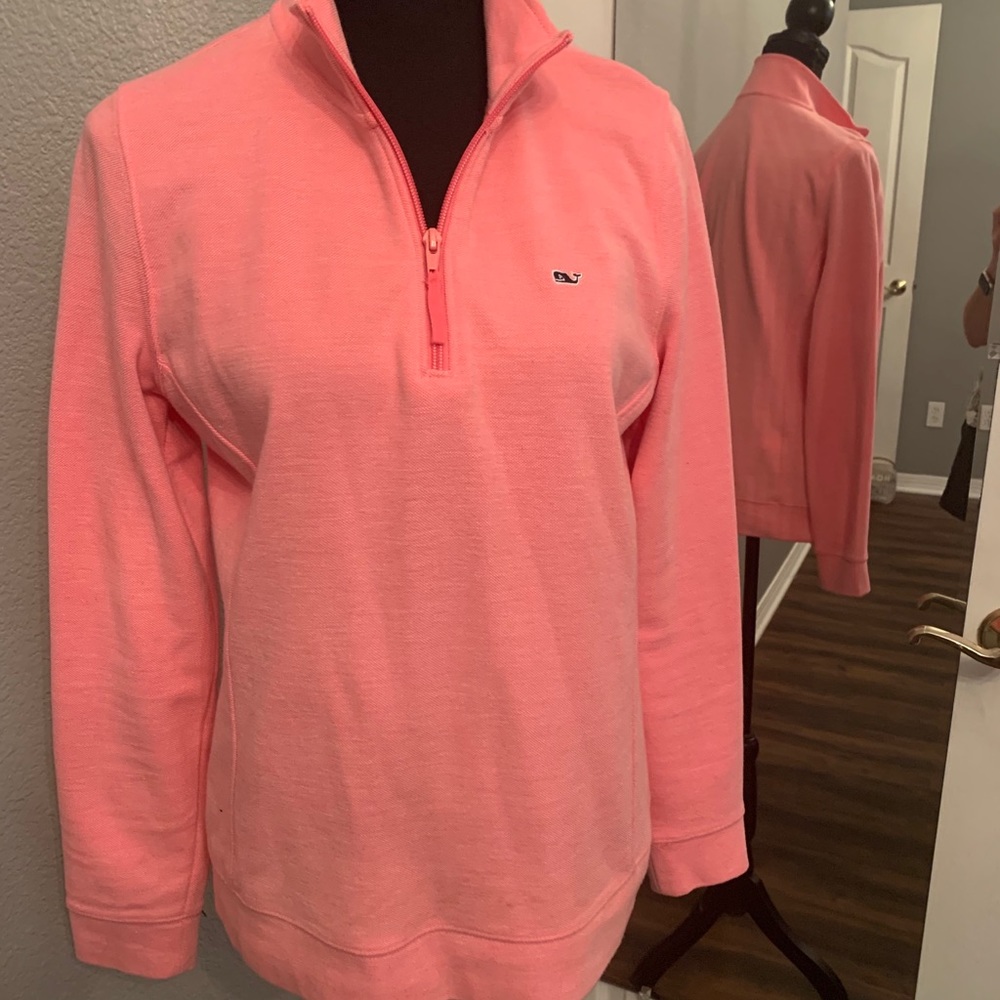 Vineyard Vines zippered top
